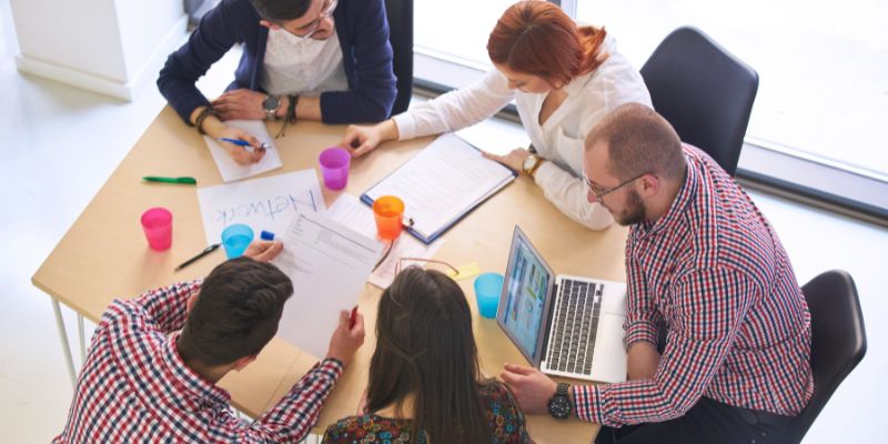 THE ENTREPRENEURS STARUPS FELLOWS PROGRAM